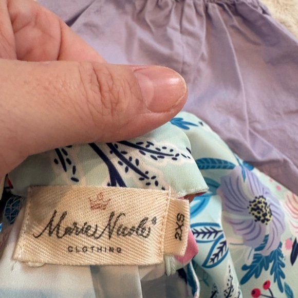 🌸5/$50🌸Girls Floral Tank Top & Lavender Button Shorts Set - Picture 3 of 3